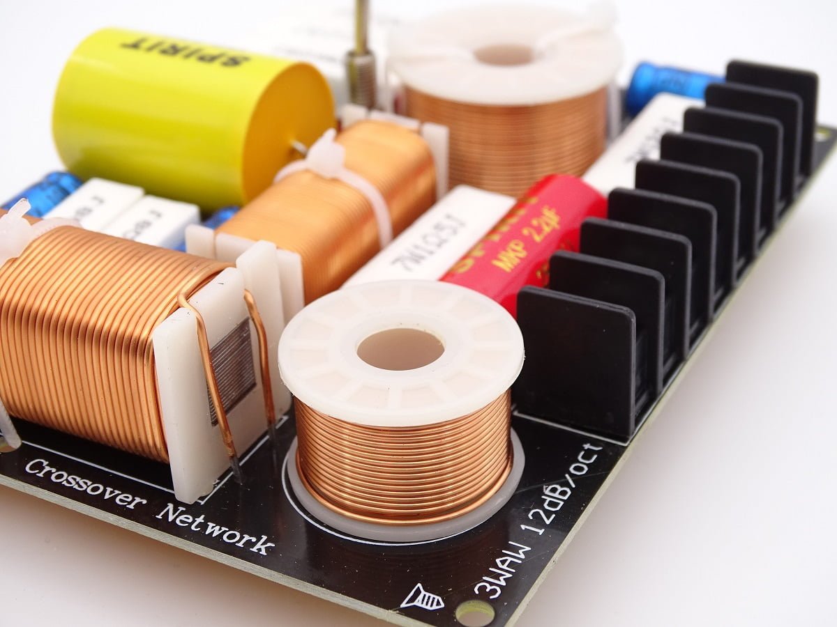 Filtre haut-parleur passif 3 voies 500Hz-5000Hz 8 ohms 250 watts 02 Filtre haut-parleur passif 3 voies 500Hz-5000Hz 4/8 ohms 250 watts