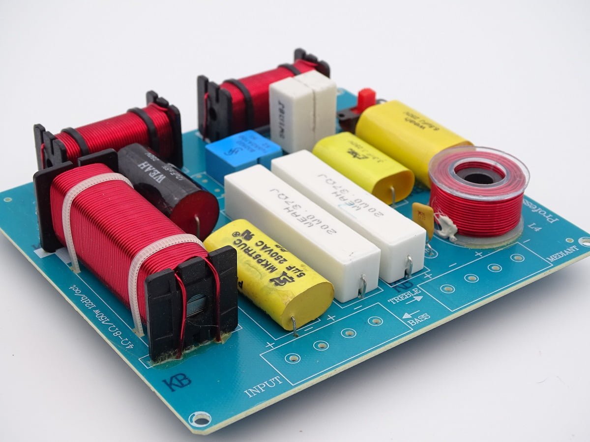 Filtre haut-parleur passif 3 voies 950 et 3500 Hz 4 a 8 ohms 150 watts 01 Filtre haut-parleur passif 3 voies 950 et 3500 Hz 4 a 8 ohms 150 watts