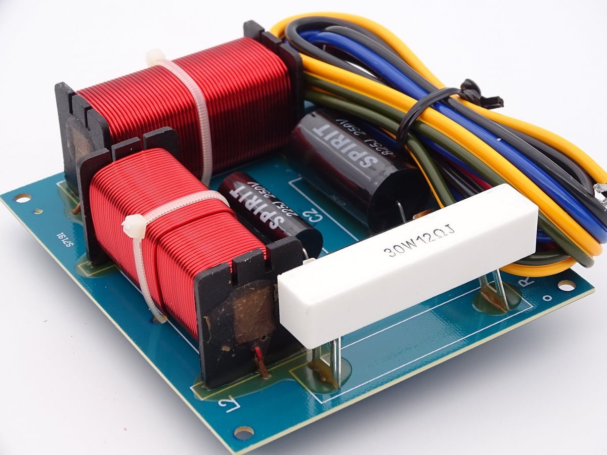 Filtre haut-parleur professionnel 2 voies 2600 Hz 350 watts 8 ohms SD-2001A-1 02 Filtre-haut-parleur-professionnel-2-voies-2600-Hz-350-watts-8-ohms-SD-2001A-1