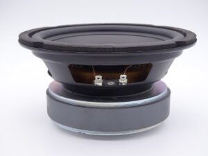 Haut-parleur 16,5 cm - 85 watts - 8 ohms - membrane polypropylène - suspension caoutchouc