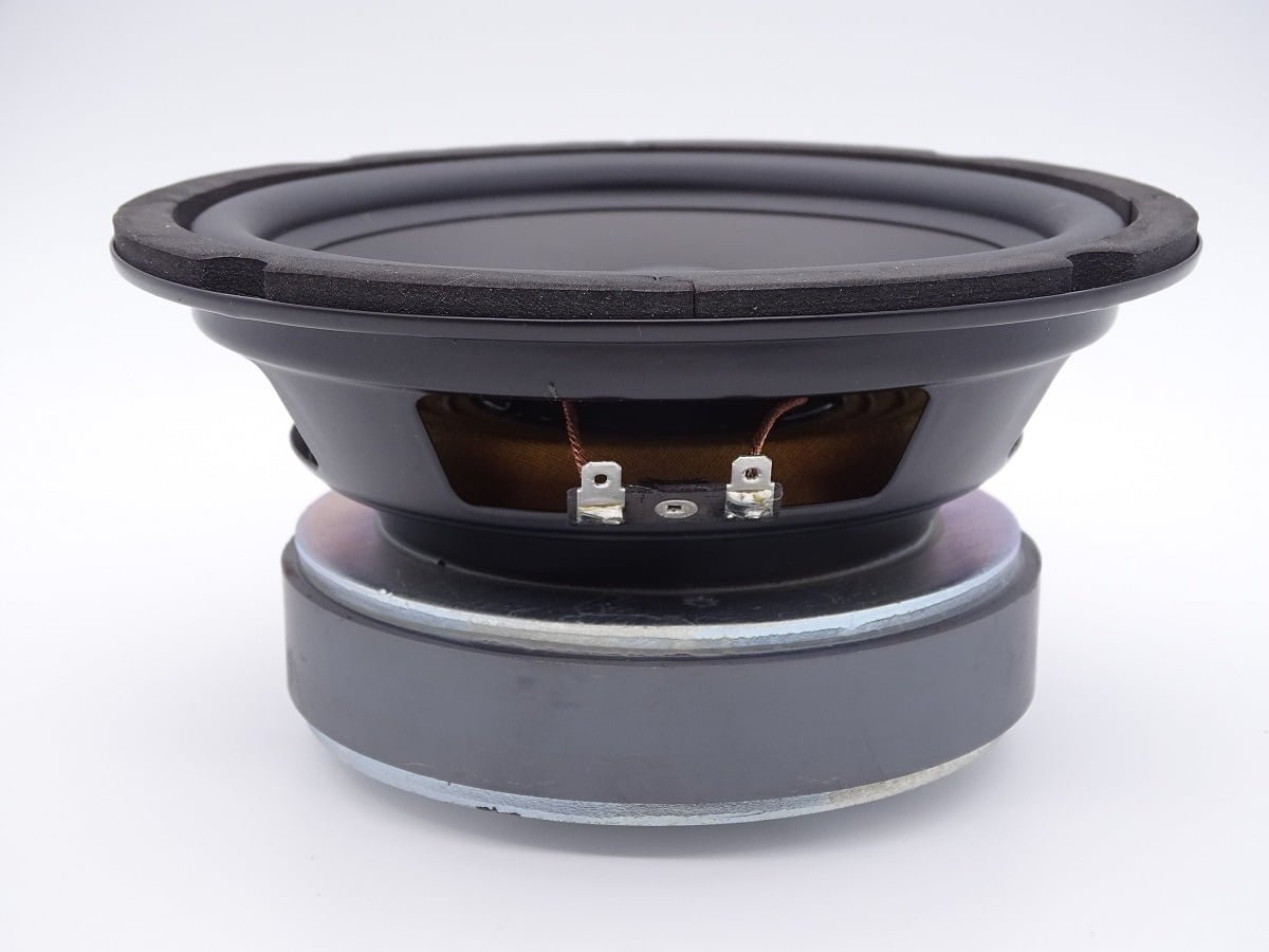 Haut-parleur 16,5 cm – 85 watts – 8 ohms – membrane polypropylène – suspension caoutchouc 03 Haut-parleur 16,5 cm - 85 watts - 8 ohms - membrane polypropylène - suspension caoutchouc