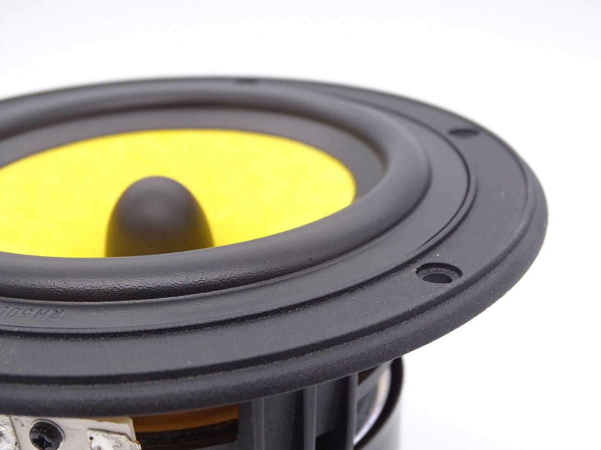 Hi-Vi Research F5 haut-parleur grave médium 15,2cm – 70 watts – 8 ohms – membrane kevlar – suspension caoutchouc 01 Hi-Vi-Research-F5-haut-parleur-grave-medium-152cm-70-watts-8-ohms-membrane-kevlar-suspension-caoutchouc