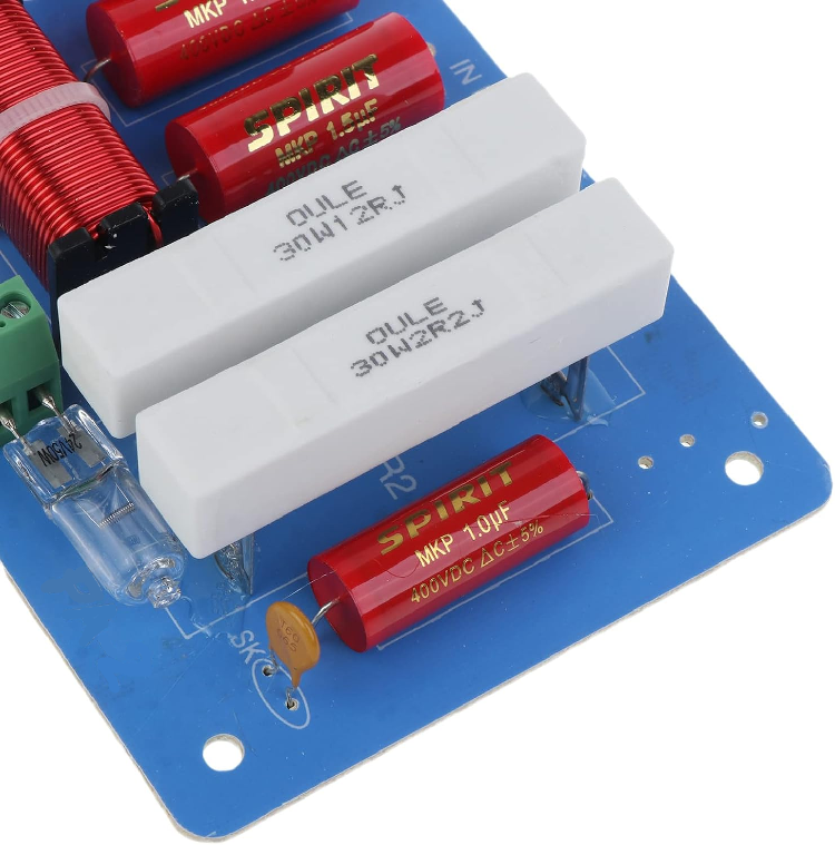 Filtre haut-parleur 2 voies 2200 Hz 500 watts impedance 4 à 8 ohms protection tweeter par limiteur compresseur automatique Filtre haut-parleur passif 2 voies ftéquence de croisement 2200 Hz, puissance 500 watts, impédance 4 à 8 ohms.