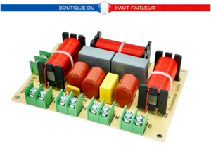 Filtre haut-parleur de qualité et grande fiabilité pour enceinte colonne composée de 4 haut-parleurs, 2 basses, 1 médium, 1 tweeter