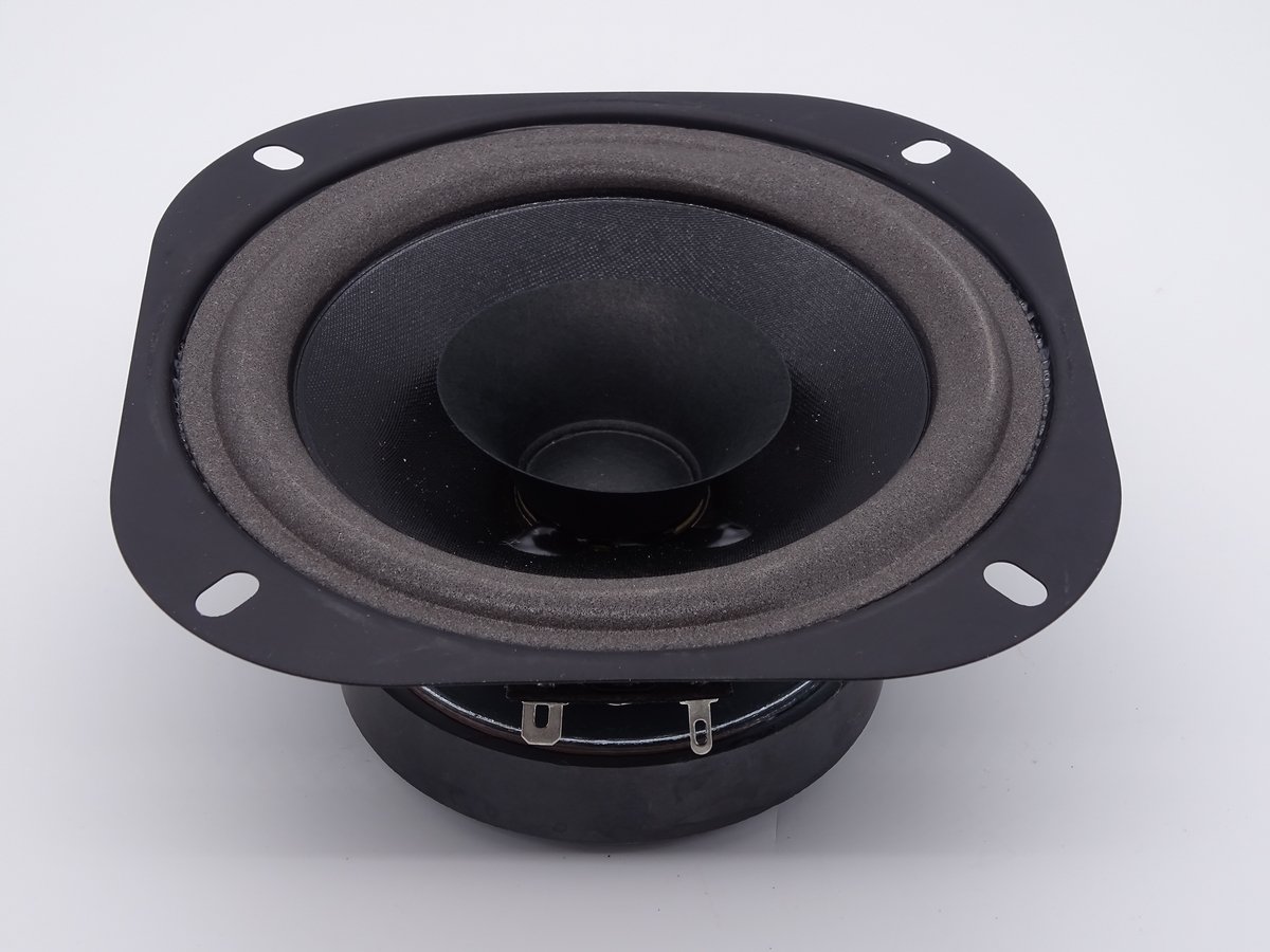 Haut-parleur large bande médium diamètre 12,8 cm pour enceinte de 60 à 120 W 02 Haut-parleur large bande médium diamètre 12,8 cm pour enceinte de 60 à 120 W